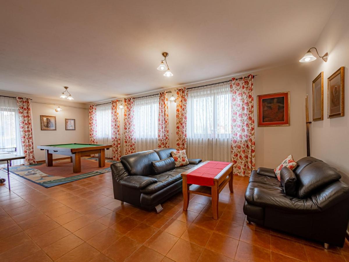Dom Wypocz Pod Litwinka Apartamenty เบียลกาตัทร์ชันสกา ภายนอก รูปภาพ